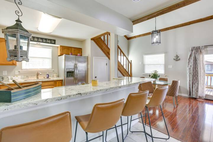 Bayou Bliss: Barataria Waterfront Getaway w / Dock!