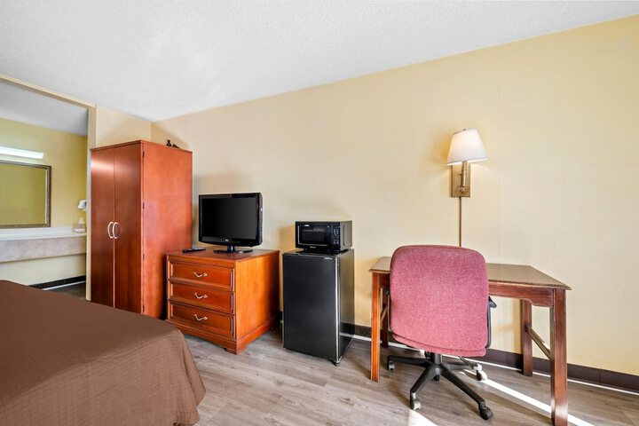 Rodeway Inn Monroe