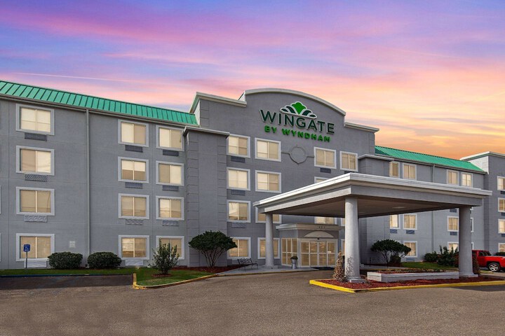 Hotel 1 of 83