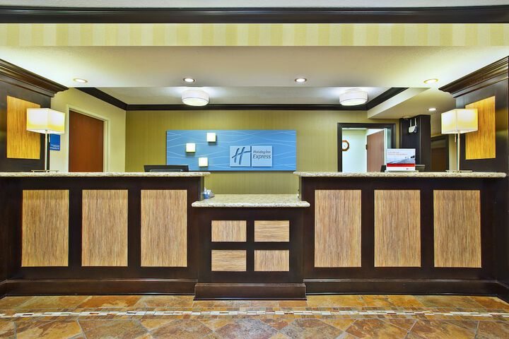 Holiday Inn Express Hotel & Suites Wabash by IHG