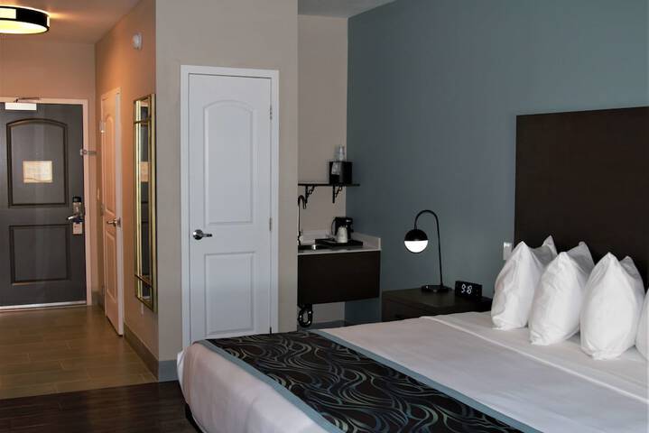 Room 8 of 24
