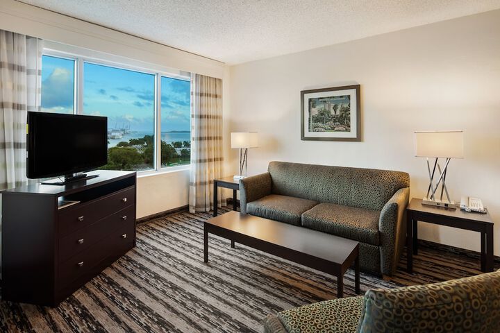 Room 30 of 65