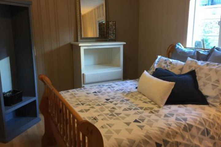 Cowichan Bay Cottage