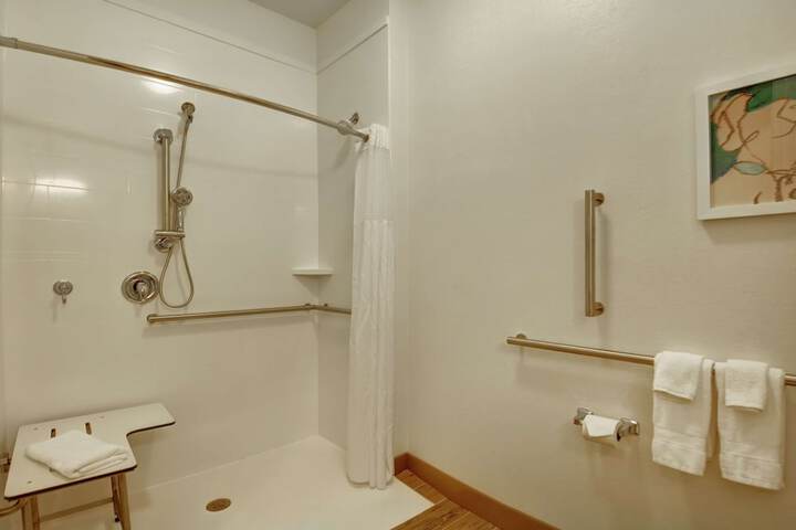 Room 15 of 47