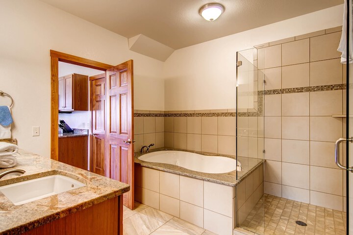 Black Canyon Inn Unit H4 Deluxe