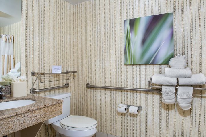 Room 14 of 40