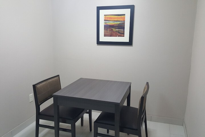 Room 35 of 54