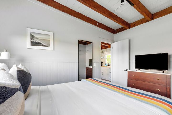 Room 48 of 65