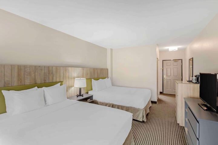 Room 30 of 37