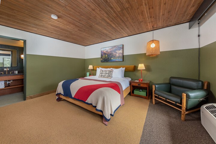 Room 51 of 67