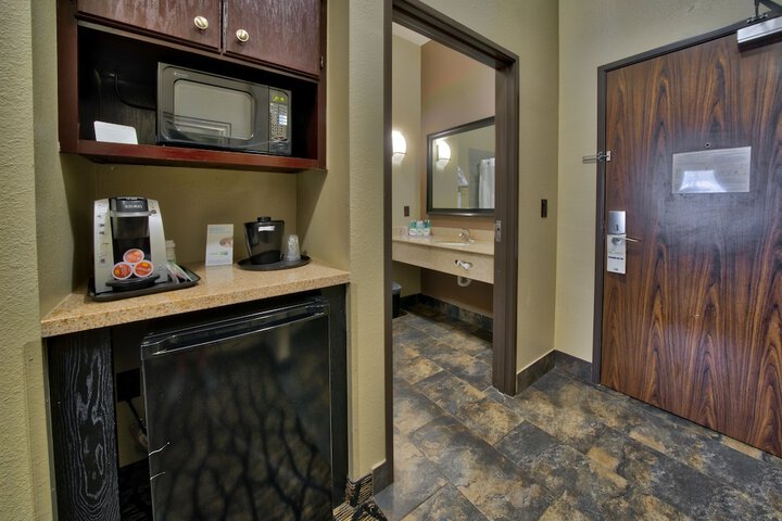 Room 18 of 38