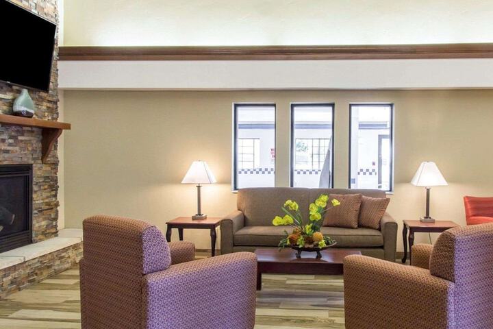 Hotel Interior 7 of 31