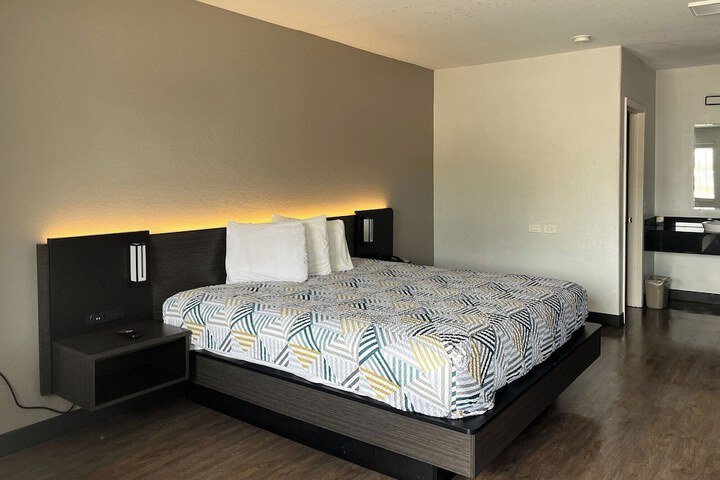 Motel 6 Seguin TX