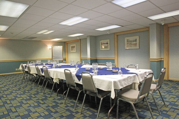 Ballroom/Hall 100 of 113