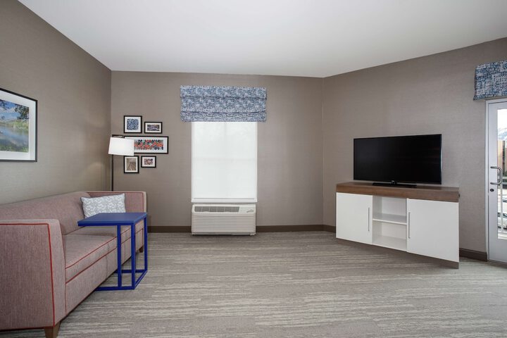 Room 34 of 42