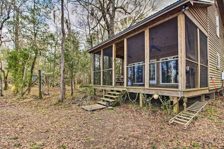 Secluded Santee River Island Retreat w / Dock!