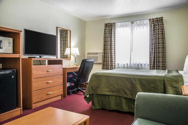 Room 7 of 38