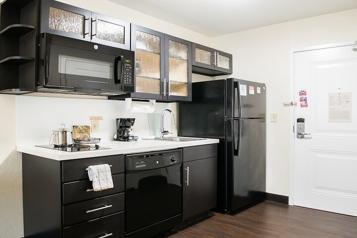 Candlewood Suites Bay City by IHG