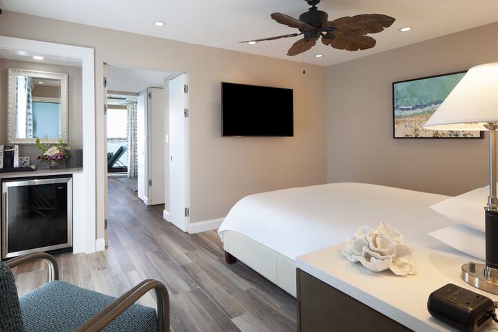 Pier House Resort & Spa