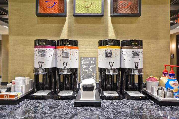 Hampton Inn & Suites Detroit / Warren
