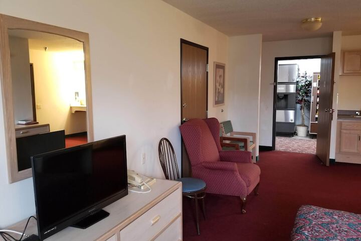 Room 172 of 232