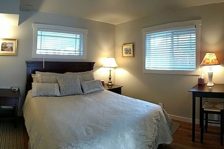 Friday Harbor Grand B & B