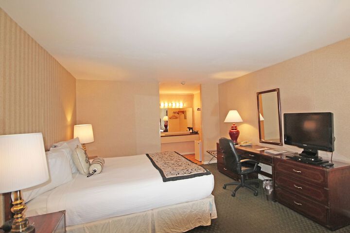 Room 18 of 32