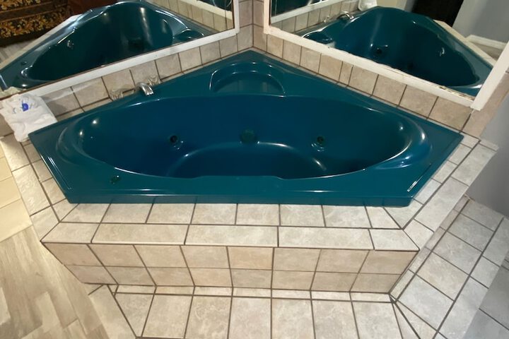 Hot Tub 19 of 19