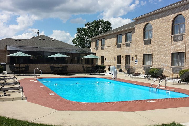 Pool 4 of 34