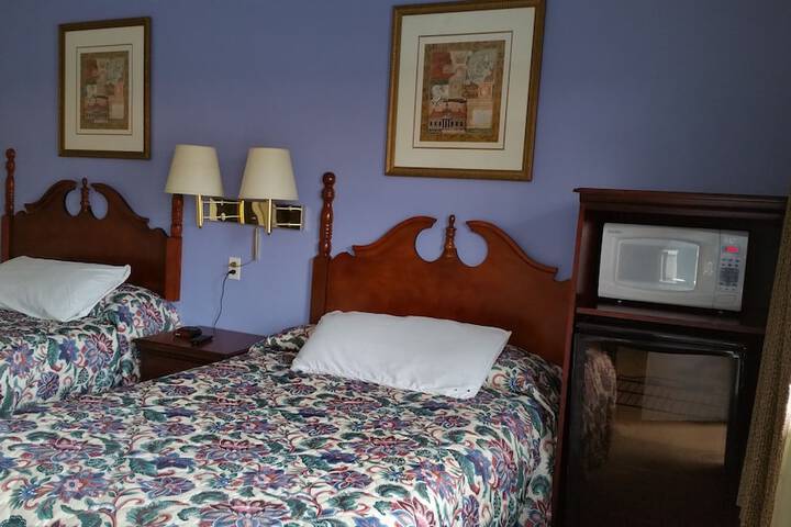 Room 6 of 18