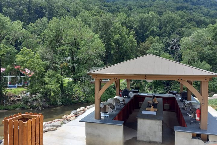 The Carter Lodge on the River