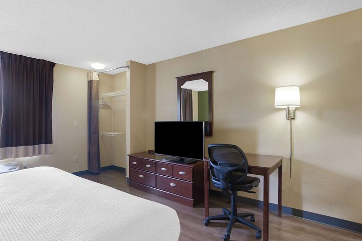 Room 19 of 33