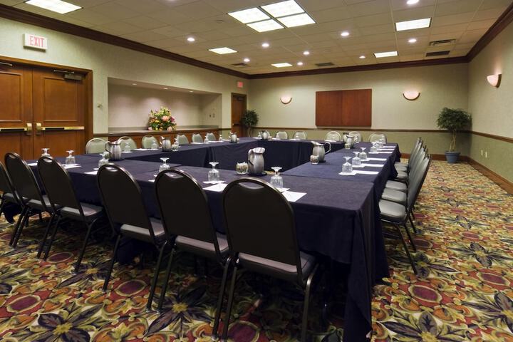Embassy Suites by Hilton Lexington / UK Coldstream