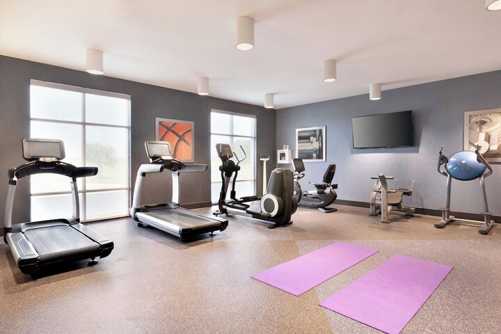 Four Points by Sheraton Fargo Medical Center