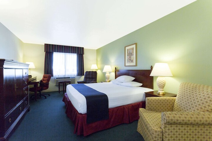 Room 12 of 17