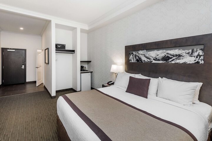 Room 12 of 46