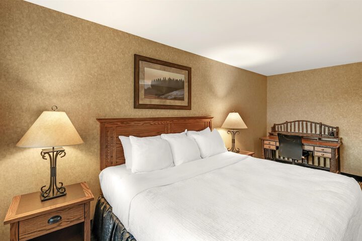 Best Western Plus Kelly Inn & Suites