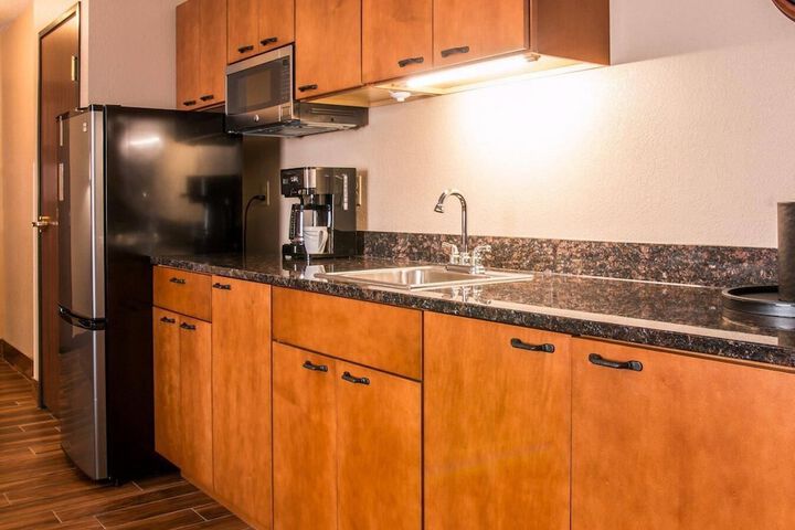 Comfort Inn & Suites and Conference Center