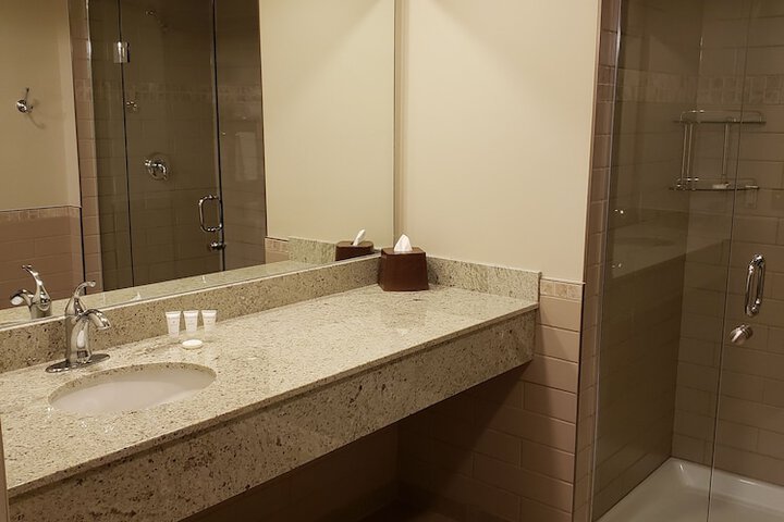 Room 18 of 33