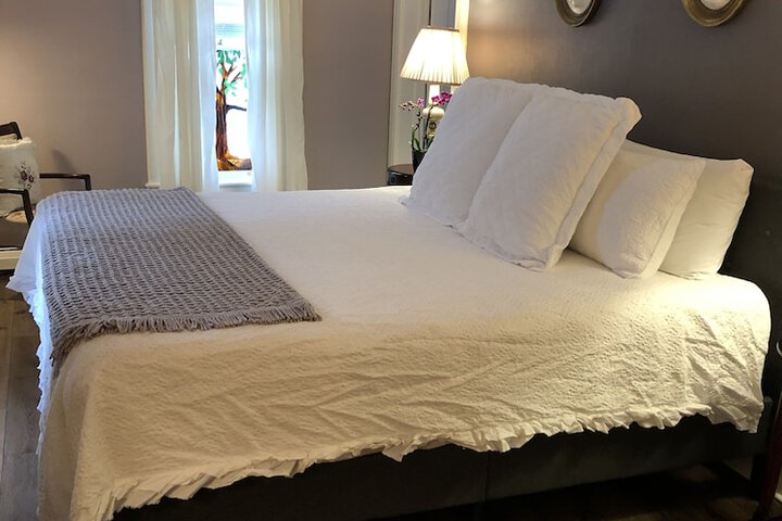 Brook Farm Inn