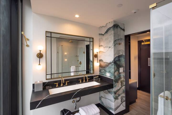 The Godfrey Hotel Hollywood