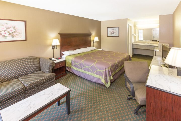 Room 15 of 26