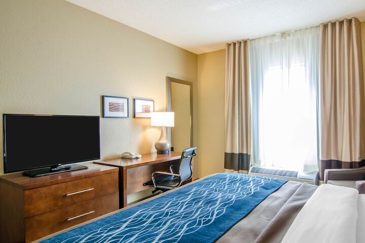 Room 33 of 43