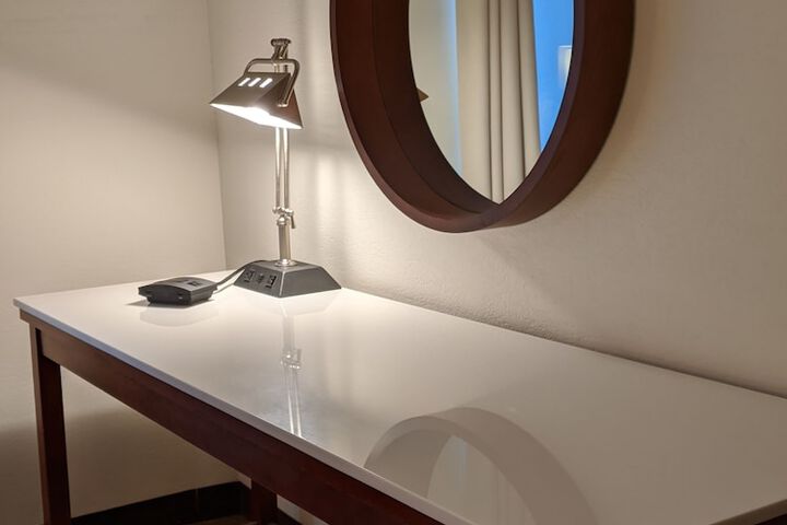 Four Points by Sheraton Boston Logan Airport Revere