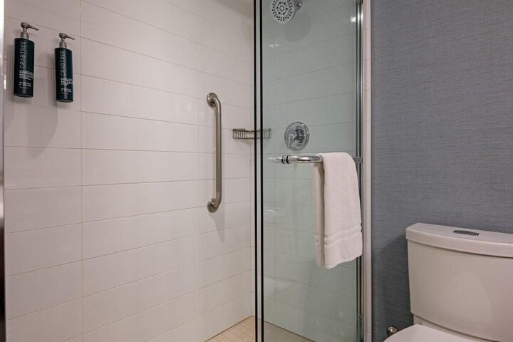 DoubleTree by Hilton Hotel West Edmonton