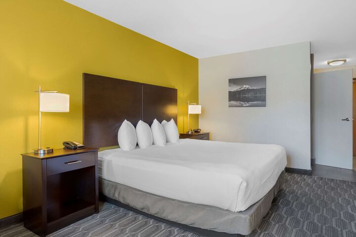 Room 21 of 37