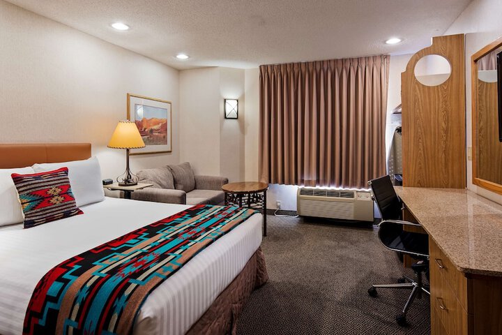 Room 10 of 27
