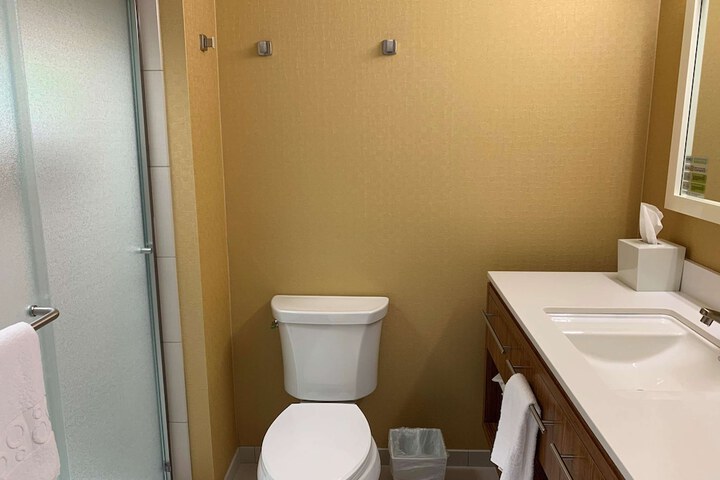 Room 18 of 39