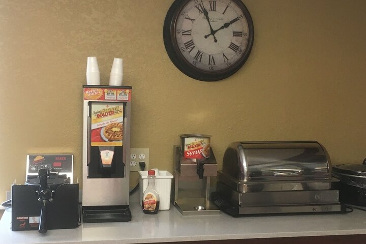 Breakfast/Coffee Service 25 of 29