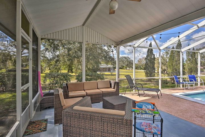 Cottage w / Private Pool - Walk to Lake Wales!